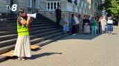 /VIDEO/ Sediul MAI, pichetat de zeci de femei după crima de la Măgdăcești: Cer stare de urgență și un nou minister

