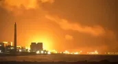 /ВИДЕО/ В российской Махачкале после атаки украинских дронов загорелся морской порт