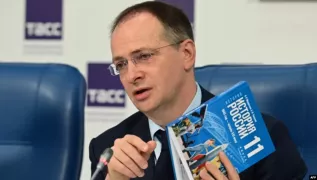 Учащихся в Приднестровье украинцев планируют перевести на российские учебники истории Мединского