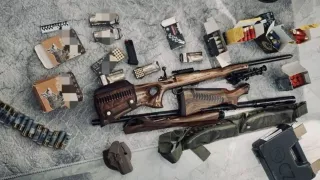 В Дрокиевском районе задержали догхантера за убийство собаки из машины: дома нашли оружие и 649 патронов