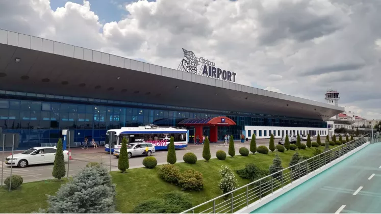 aeroport troleibuz 30