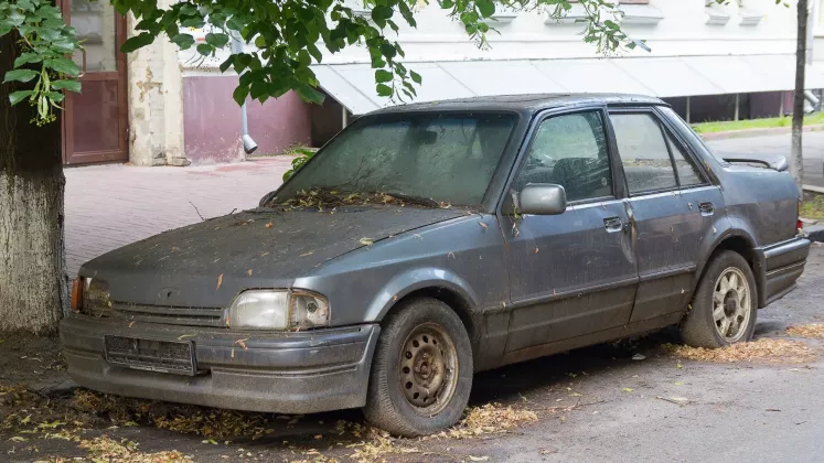 masina abandonata