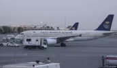 Atac sângeros asupra aeroportului din Riad: 12 morți, peste 300 de răniți și sute de zboruri afectate
