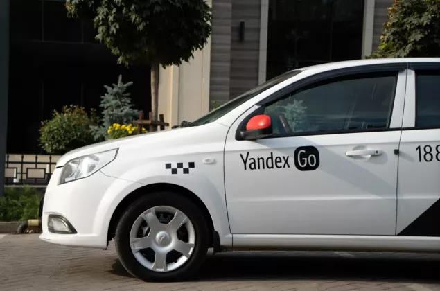 yandex go