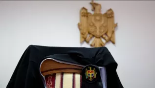 "Рискуем остаться без судов": в Молдове не хватает судей из-за низких зарплат и высокой нагрузки — эксперты