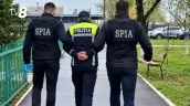 Помогал списывать штрафные баллы? В Молдове задержали полицейского по подозрению в получении взяток