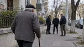 /VIDEO/ Un pensionar, luat la bătaie și jefuit în Chișinău: Trei tineri au fost arestați