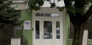 /ВИДЕО/ Сменил вывеску, но не деятельность: как «Русский дом» обходит решение молдавских властей о закрытии