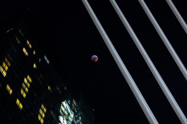 REUTERS / Jeenah Moon
