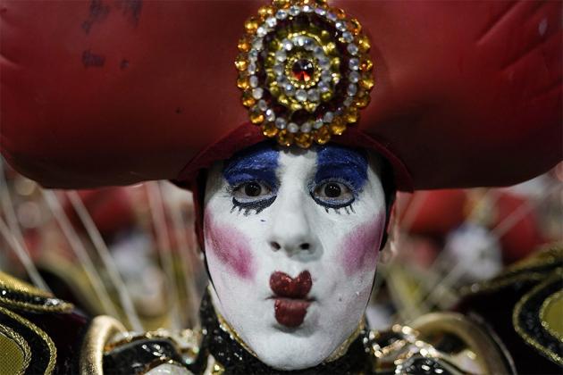 A performer from the Viradouro samba school parades during Carnival celebrations at the Sambadrome in Rio de Janeiro, Brazil, Sunday, March 3, 2019. (AP Photo/Leo Correa)