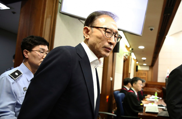 Chung Sung-Jun / AP