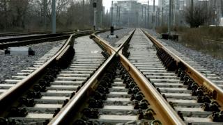 Tragedie pe calea ferată: Un tânăr de 20 de ani a fost lovit mortal de tren, la Vatra