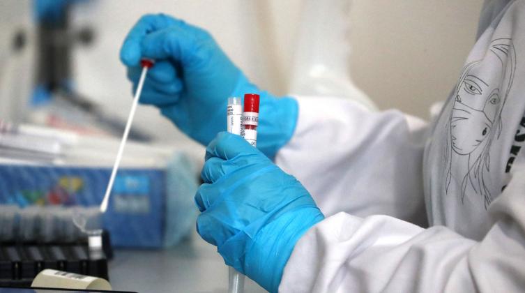 passengers-in-moscows-vnukovo-airport-tested-for-new-covid-19-strain-discovered-in-uk-2