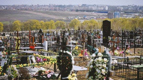 cimitirul-sf-lazar-cna-a-sechestrat-bunuri-si-bani-in-valoare-de-doua-milioane-de-lei-159721-1605701779