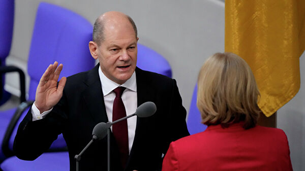  REUTERS