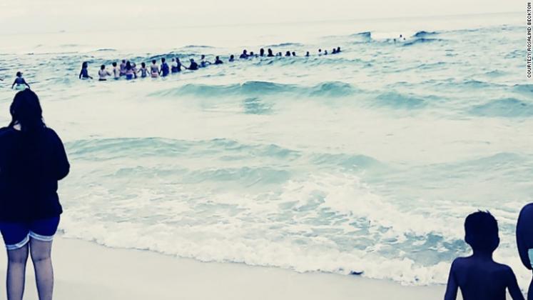 170711105752-01-human-chain-ocean-0711-exlarge-169