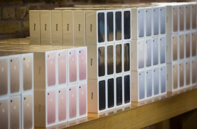 iphone-boxes