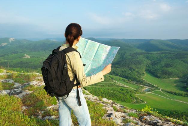 lady-with-map