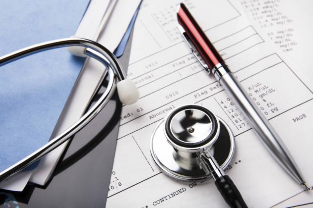 medical-records-stethoscope