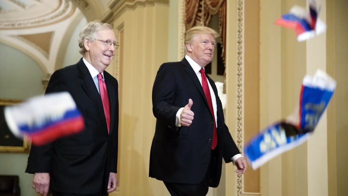 donald-trump-mcconnell-russia-flags-821aa30a-7378-4cee-84c7-a105c683a8f5