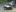 Beat și fără permis de conducere! Un tânăr, la volanului unui Mercedes, a intrat cu mașina într-un copac