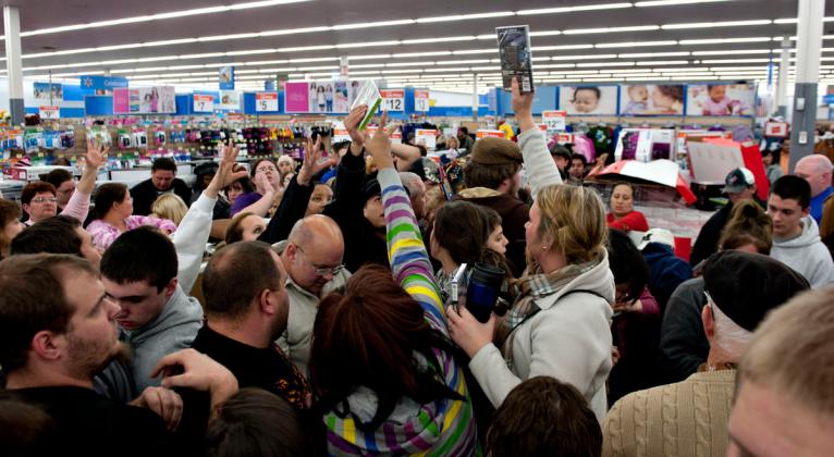 black-friday-shoppers1