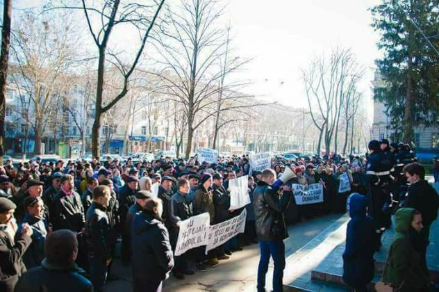 Locuitorii din Puhoi protestează la Guvern 