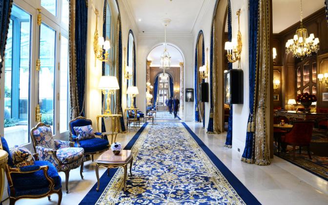 3lobby-ritz0816