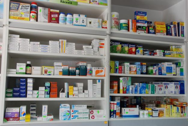 rsz_rafturi-de-medicamente-farmacie-rp-8