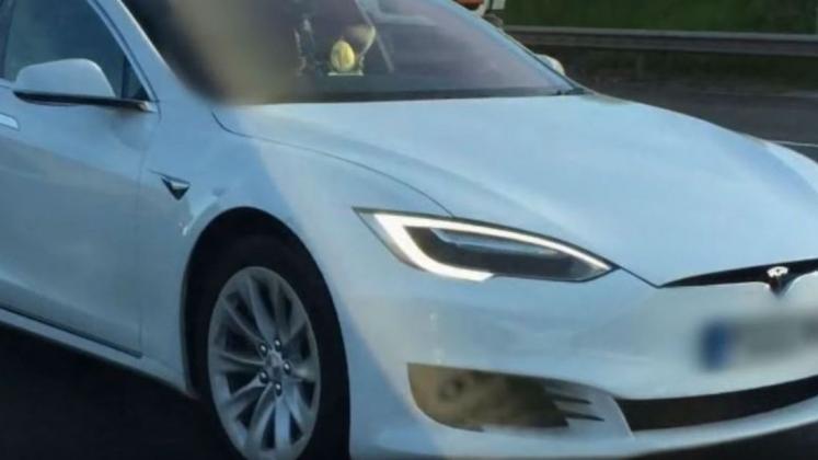 skynews-tesla-hemel-hempstead_4295283