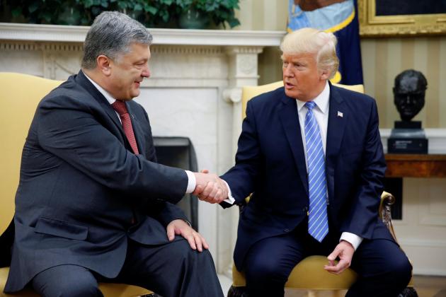 pres%cc%a6edintele-pores%cc%a6enko-mizeaza%cc%86-pe-sprijinul-omologului-sa%cc%86u-american-donald-trump-as%cc%a6teptat-i%cc%82n-vizita%cc%86-i%cc%82n-ucraina-i%cc%82n-2018