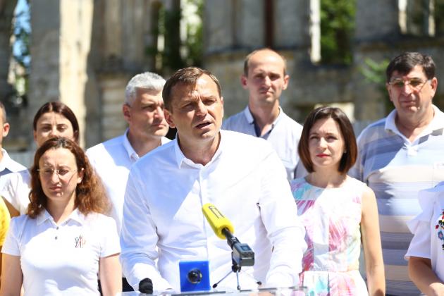 rsz_andrei_nastase