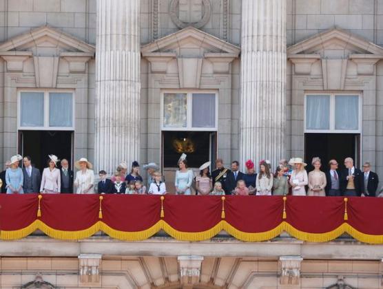 trooping-of-the-colour-parade-at-buckingham-palace-in-london