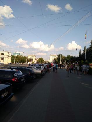 Foto: Vadim Todorov/Город без маршруток! Водители помогают пешеходам