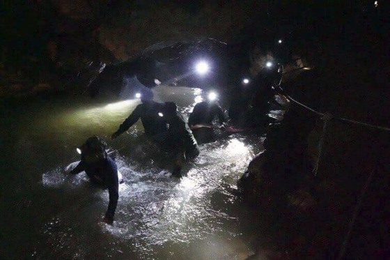 Operațiunea de salvare a copiilor din peștera din Tailanda. Foto: mediafax