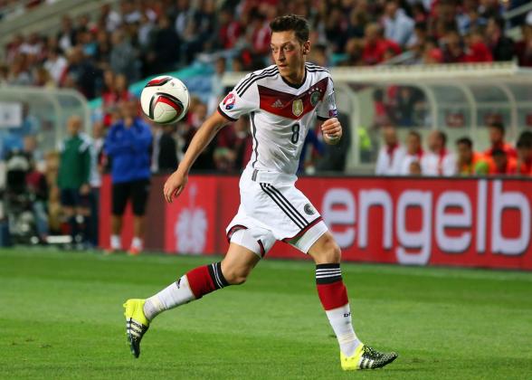 mesutozil