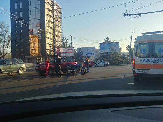 Foto: Facebook/Город без маршруток! Водители помогают пешеходам