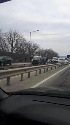 Foto: Facebook/ГБМ Город без маршруток! Водители помогают пешеходам