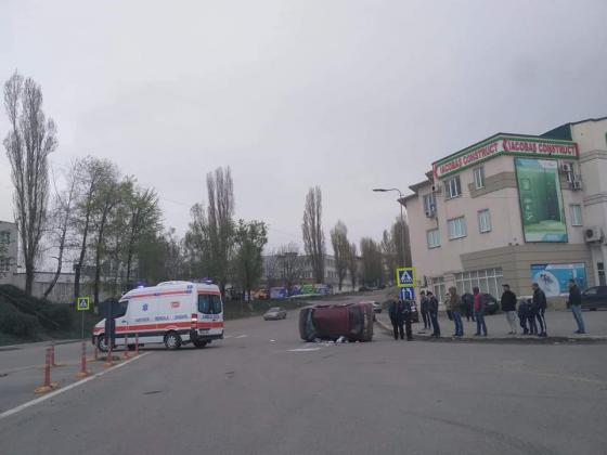 Foto: Facebook/Город без маршруток! Водители помогают пешеходам