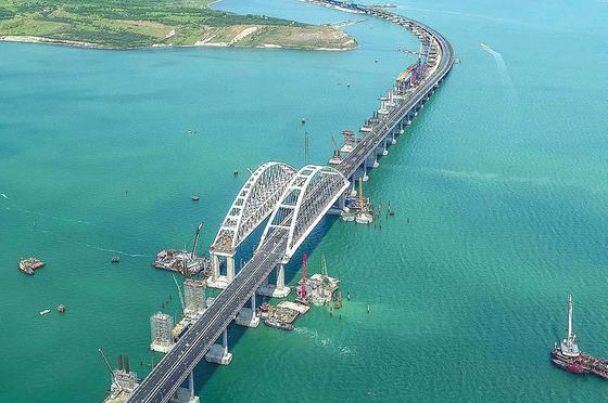 puente-crimea-guardia