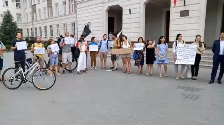 Captură Foto: Facebook/ OccupyGuguță