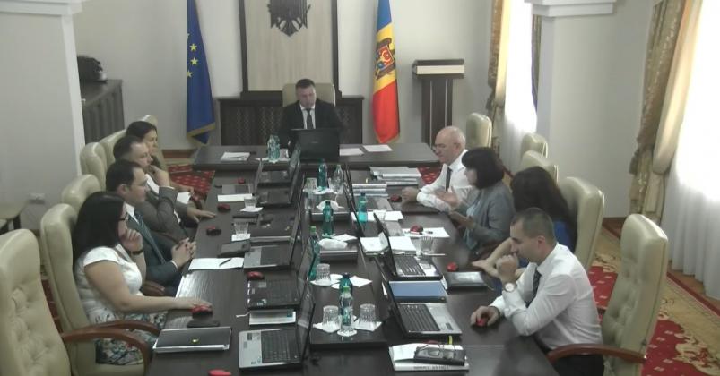 Captură video: Privesc