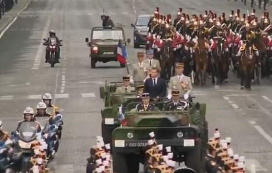 macron-2