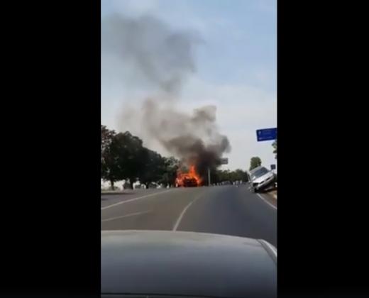 masina-arde-2