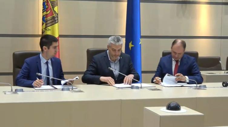 Captură video: Privesc
