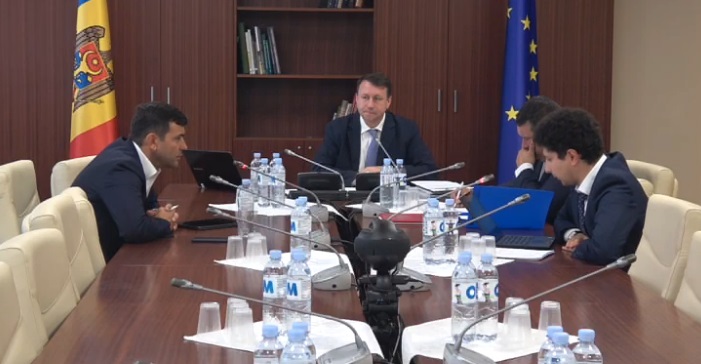 captură video
privesc.eu
