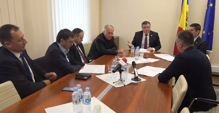 captură video
privesc