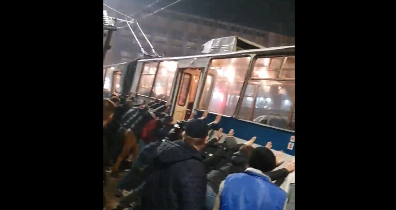 Video: Facebook/ Mariana Bîrca