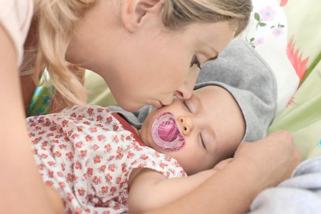 multimedia_rgb_high_quality_jpg-pic_nuk_baby_with_genius_color_sleeping