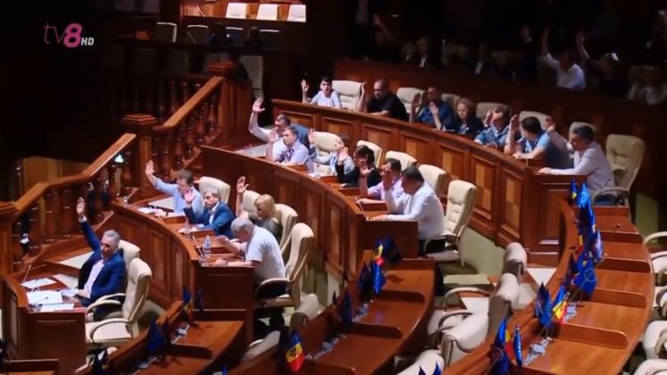 parlament-17